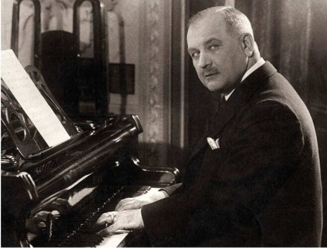 L'opérette pétillante comme du champagne de Franz Lehár regorge, comme il se doit, de valses et de fins heureuses...