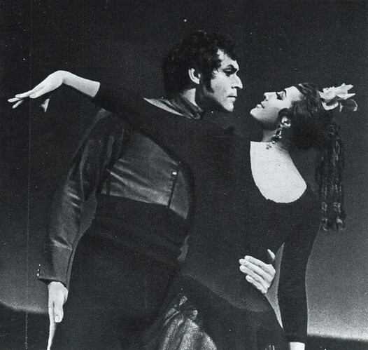 Scène du spectacle Carmen-Suite. Photo — Archives du théâtre.